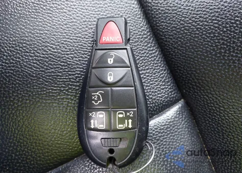 2014 Chrysler Town & Country Touring из США, поврежденный, VIN 2C4RC1BG0ER393770